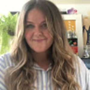 Meet your Posher, Adrienne